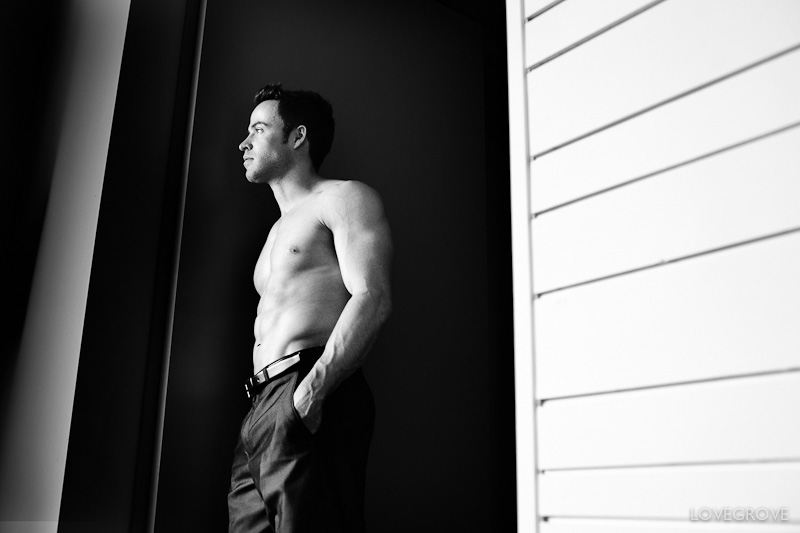 damien-lovegrove-2011-set-055