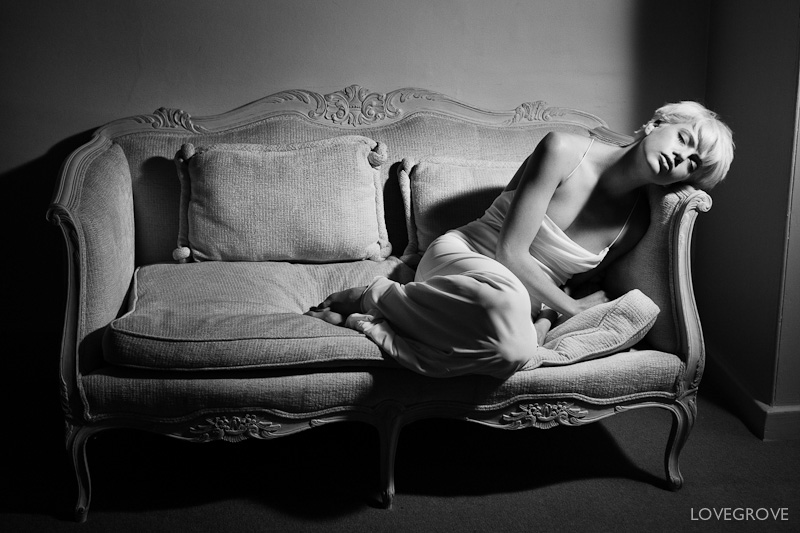 damien-lovegrove-2011-set-060