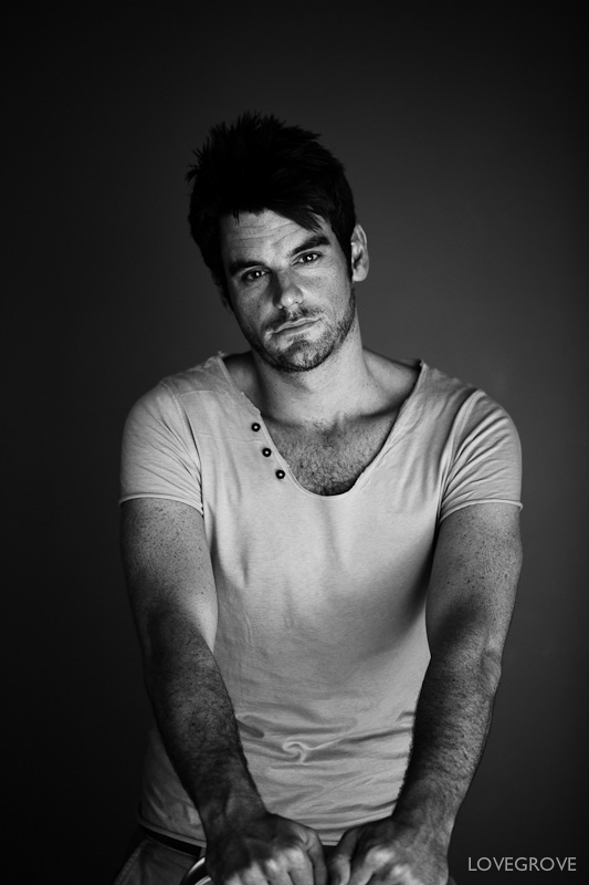 damien-lovegrove-2011-set-073