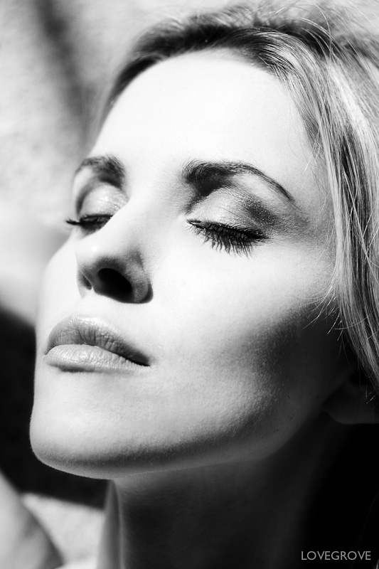 damien-lovegrove-2011-set-102