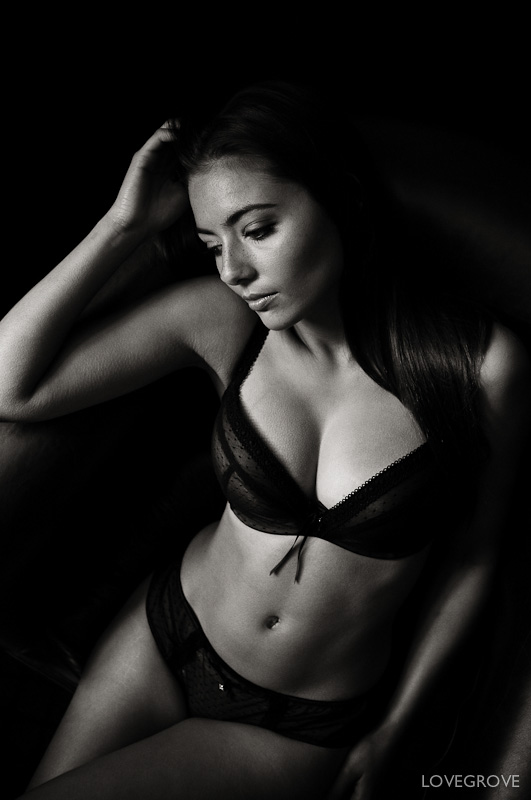 damien-lovegrove-2011-set-192