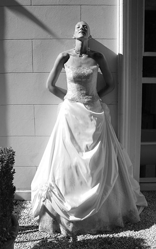 01_09 This is another bold composition in which Julie used the sunlight to create an almost sculptural effect. ISO 400 f/4 at 1/4000th