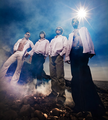 Here I pull all the elements together. Its the kind of shot that Id use for CD artwork.