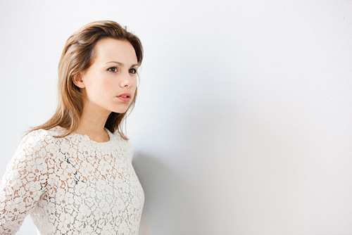 This looks like a bright space but it was far from that. The walls were mid rey and the location was dark. Perfect for a high key shoot session then.