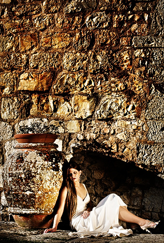 Chris placed Valentina in the shade of the big pot and punched in some sunlight using his large Lastolite reflector.