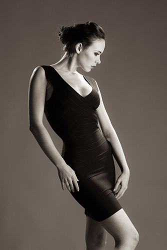 studio_lighting09 We shot from the next door room lying on the floor to get the perspective and viewpoint right for this next sequence. Just a few minutes shooting can make a multiframe masterpiece.