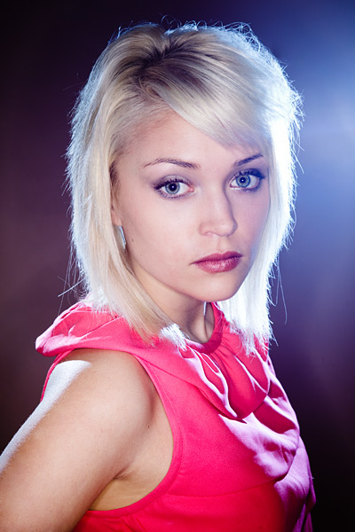 Here is my last shot of the session. A hint of flare from the kicker Speedlight on the right adds to the look. We fitted Honl grids to kill the flare in subsequent shots.