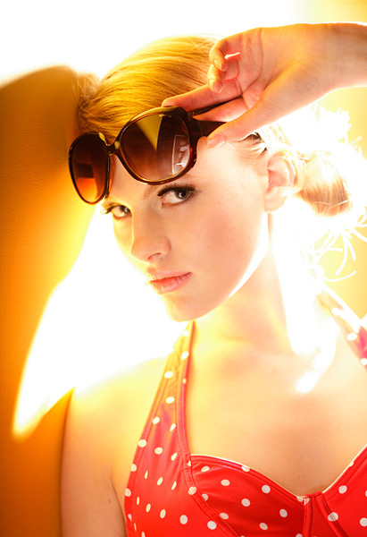 100m lens at f/2.8 Here is the same technique but used against my patch of yellow wall in my studio. It looks sunny and I like that.