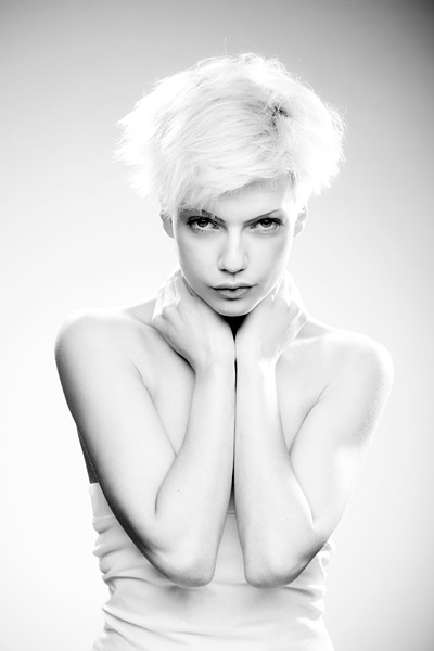 Katy_McGee_03 3. The background was lit with a strobe on a floor stand fitted with a 60 degree reflector.