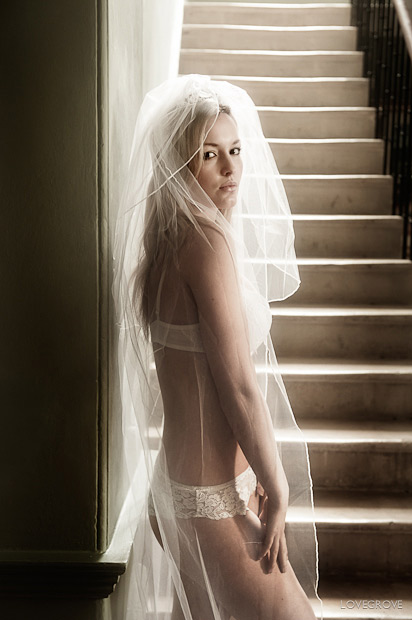 boudoir_bride.jpg_17